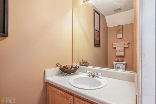 5838 Waggoner Ct, Rex GA 30273-5201 exterior