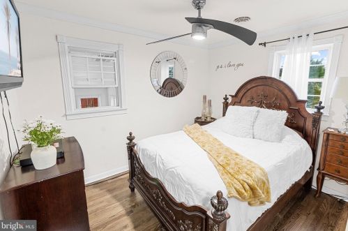 48 Calvin Unger Ln, Berkeley Springs WV 25411-5181 exterior