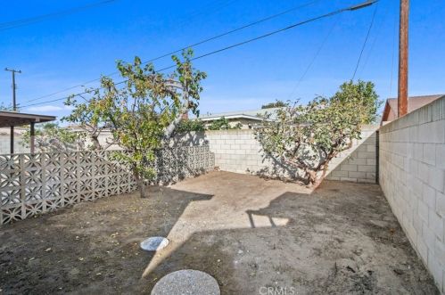 2913 Raymar St, Santa Ana CA  92704-1546 exterior