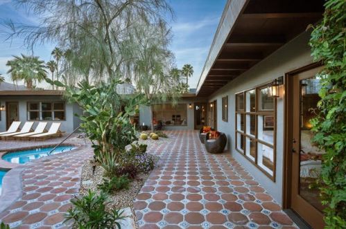 962 Parocela Pl, Palm Springs, CA 92264-7604