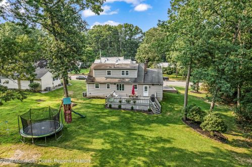 1 Kenyon Dr, Plumsted Township, NJ 08533-2818