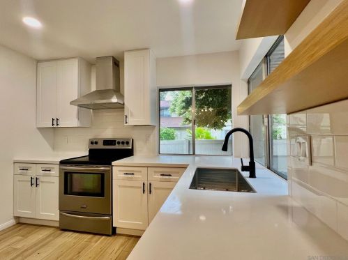 229 Eveningside Gln, Escondido, CA 92026-1314