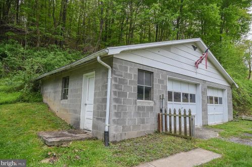 3454 Old Furnace Rd, Ridgeley, WV 26753