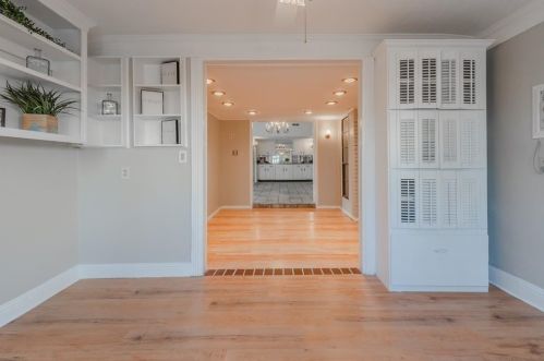 1939 Rambling Rdg Ln, Carrollton TX 75007-3154 exterior