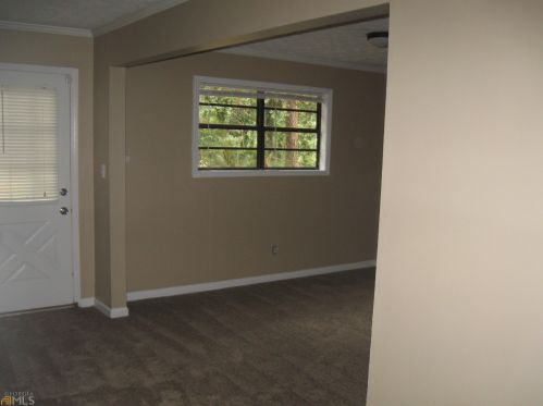3943 Woodland Cir, Conyers GA  30013-3056 exterior