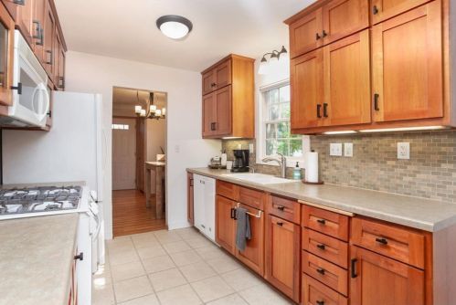 1616 Demont Ave, Saint Paul MN  55109-2112 exterior