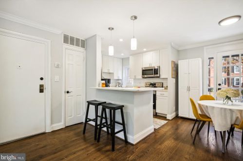 4902 29th Rd, Arlington, VA 22206-1457