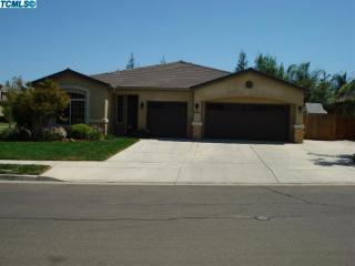 6401 Delaware Ct, Visalia, CA 93291-9765