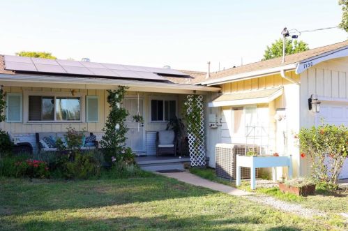 7130 Mount Vernon St, Lemon Grove, CA 91945-3439