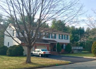 2 Country Ln, Mahwah, NJ 07430-2244