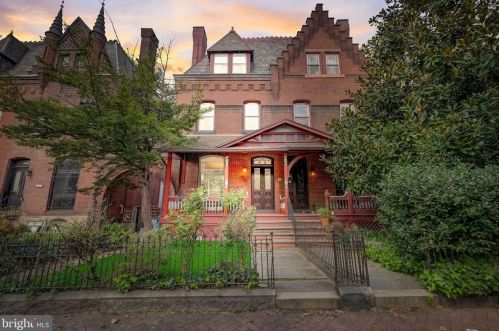 430 42 St, Philadelphia PA 19104-0044 exterior