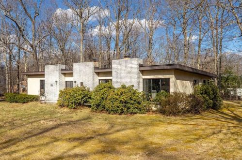 28 Bonita Dr, Huntington CT  06484-5106 exterior