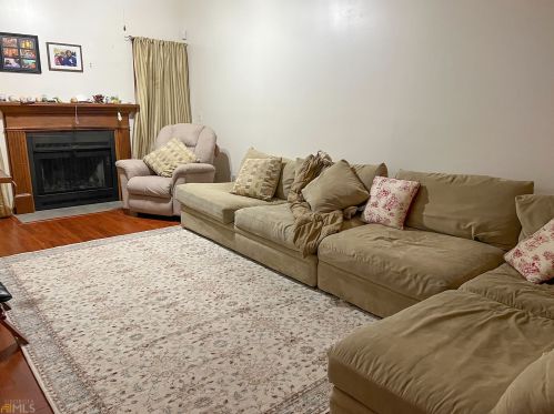 1769 Mill Ct, Marietta, GA 30062-7538