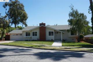 1135 Tamalpais Pl, Hayward, CA 94542-1036