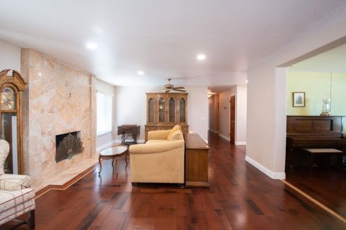 16273 Rancho Escondido Dr, Riverside CA  92506-5814 exterior