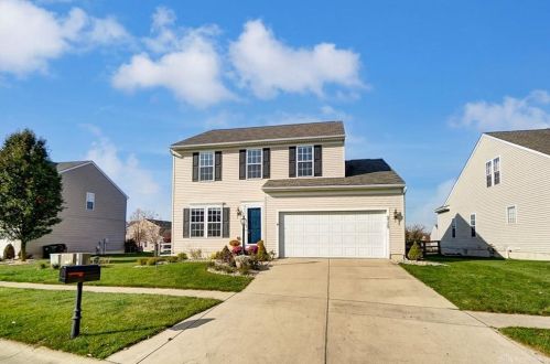 9759 Blue Spruce Dr, Springboro, OH 45066-5009