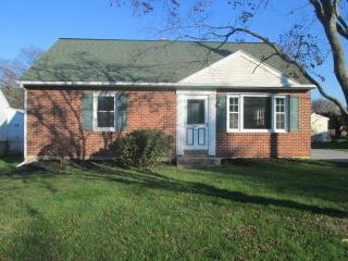 2021 Hemlock Rd, Lancaster PA  17603-4214 exterior
