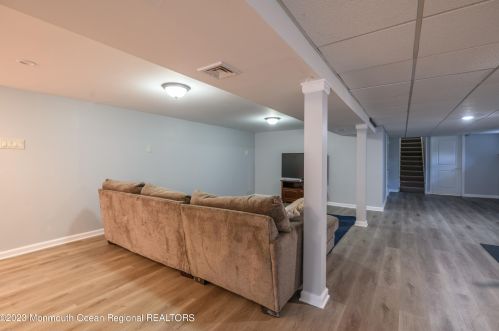 48 Hosford Ave, Leonardo NJ  07737-1738 exterior