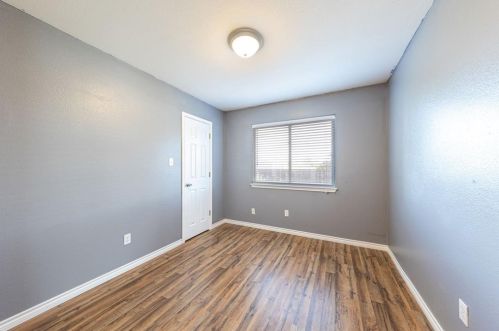 4719 Castleman Dr, Austin TX  78725-1720 exterior