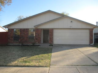 4020 Manzinita St, Fort Worth TX  76137-1423 exterior