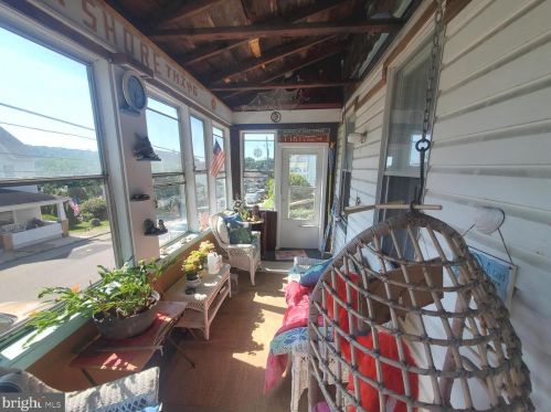 242 4 St, Bangor PA 18013-1816 exterior