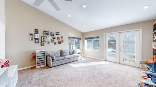 18020 Berry Dr, Aurora CO  80015-2616 exterior