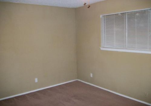 2607 Cockburn Dr, Austin TX  78745-4340 exterior