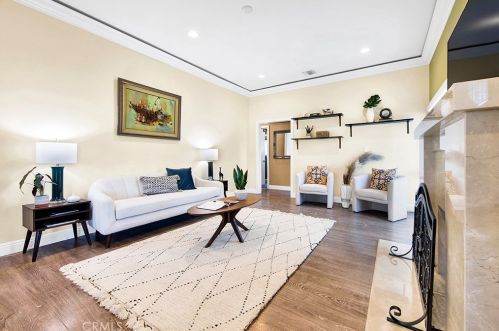 1755 Glenwood Rd, Glendale CA  91201-1543 exterior