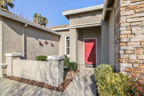 9823 Brinzino Ct, Elk Grove, CA 95757-3036