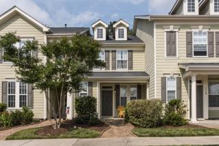 178 Point Comfort Ln, Cary, NC 27519-2524