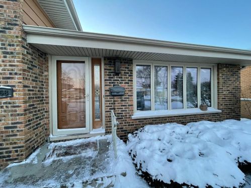 568 Plamondon Dr, Addison IL  60101-1934 exterior