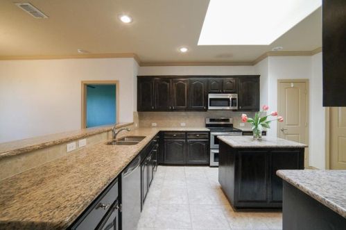 4724 Shagbark Dr, Argyle TX  76226 exterior