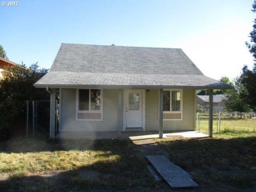248 Third Ave, Sutherlin, OR 97479-9527