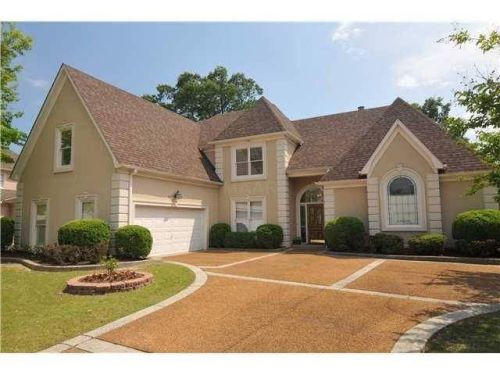 7559 Emerald Greens Dr, Cordova, TN 38016-5792