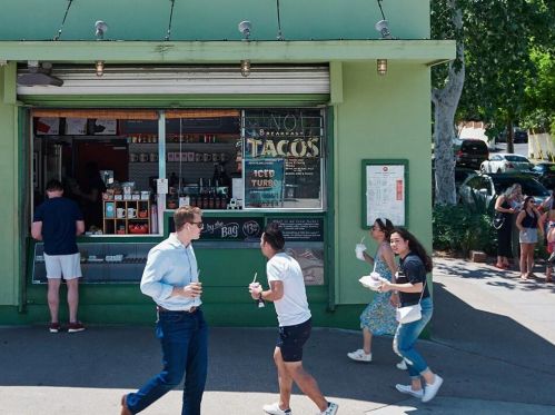 4802 Congress Ave, Austin TX  78745-2305 exterior