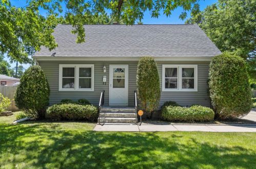 1420 Midway Dr, Rockford, IL 61103-3146