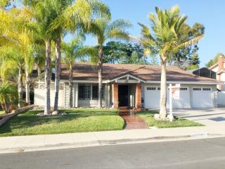 13232 Treecrest St, Poway, CA 92064-2984