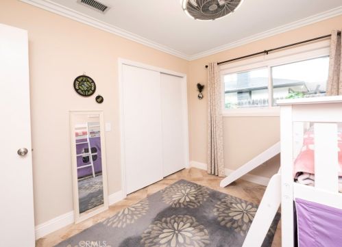 3975 Beechwood Pl, Riverside CA  92506-1160 exterior