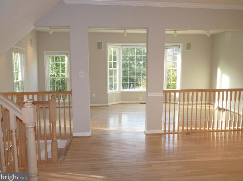 1710 Leighton Wood Ln, Silver Spring, MD 20910-2239