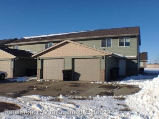 300 Arianna Pl, Tea SD  57064-2413 exterior
