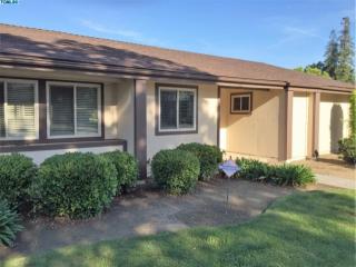 245 Demaree St, Visalia, CA 93291-5619