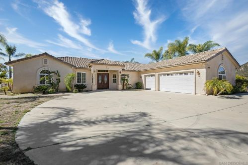 15597 Hawksbury Ln, Valley Center, CA 92082-7695