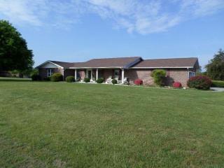 1737 Doc Terry Rd, Dandridge, TN 37725-6250