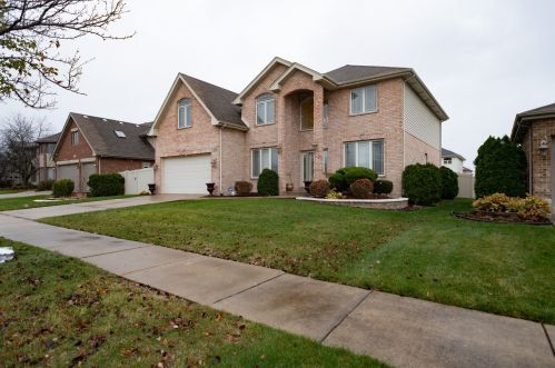 1005 Willow Rd, Matteson, IL 60443-1980