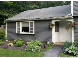 34 Comstock Ave, Ivoryton, CT 06442-1259