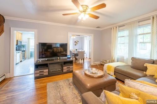 139 Walnut St, Teaneck, NJ 07666-3935