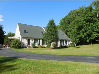 188 Nottingham Rd, Deerfield, NH 03037-1530