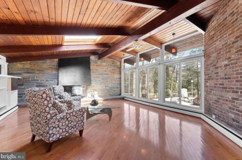 1006 Somerset Ln, Silver Spring MD 20904-6241 exterior