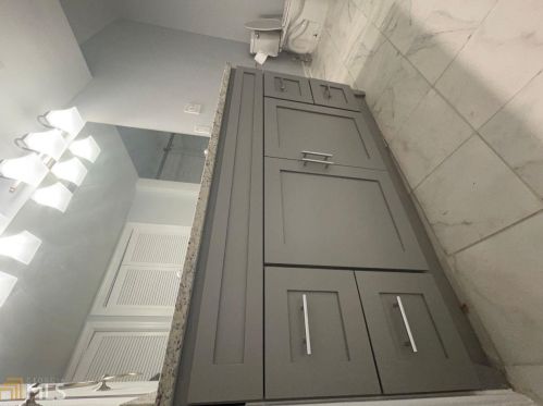 71 Montre Sq, Atlanta GA  30327-4044 exterior