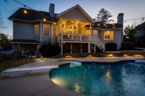 2187 Nillville Dr, Buford, GA 30519-5474